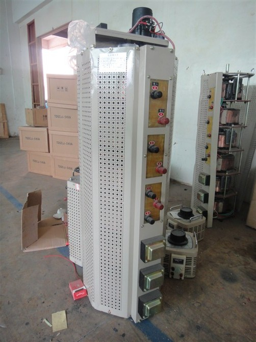 三相接触调压器 TSGC2J-77 容量：77kVA 输入：50Hz/380V 输出：0～430V/103.4A